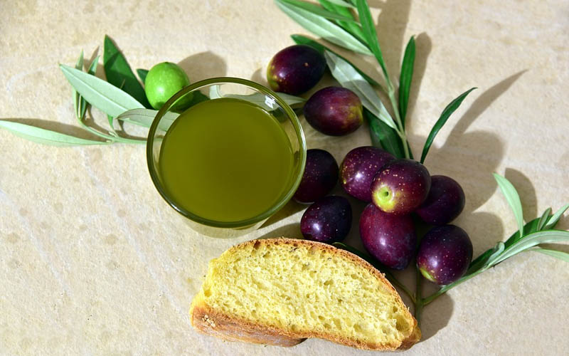 What Happens if You Start Having a Spoonful of Olive Oil in the Morning