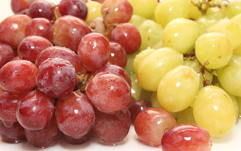 Which grape color is the healthiest