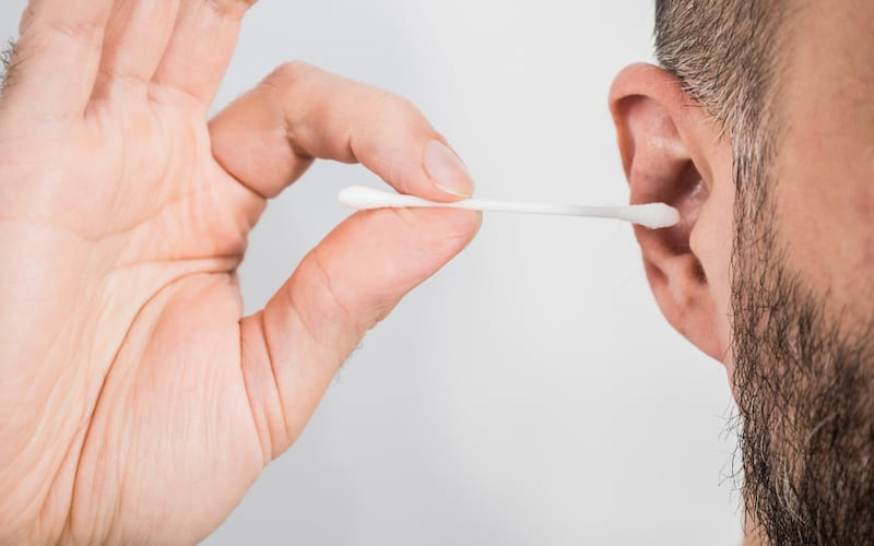 Stop Using Cotton Swabs to Clean Earwax! Use This Instead Habits