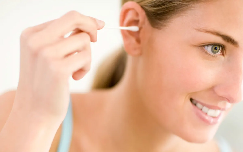 Stop Using Cotton Swabs to Clean Earwax! Use This Instead Habits