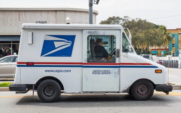 Doing This Increases Your Risk of Mail Theft, USPS Warns – Habits ...