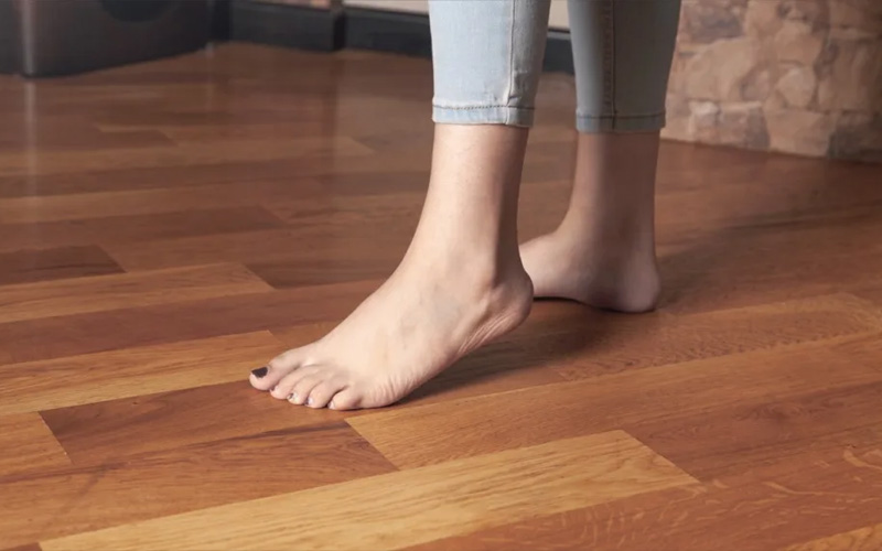 Here’s How Walking Barefoot is Harming Your Health Habits & Routines