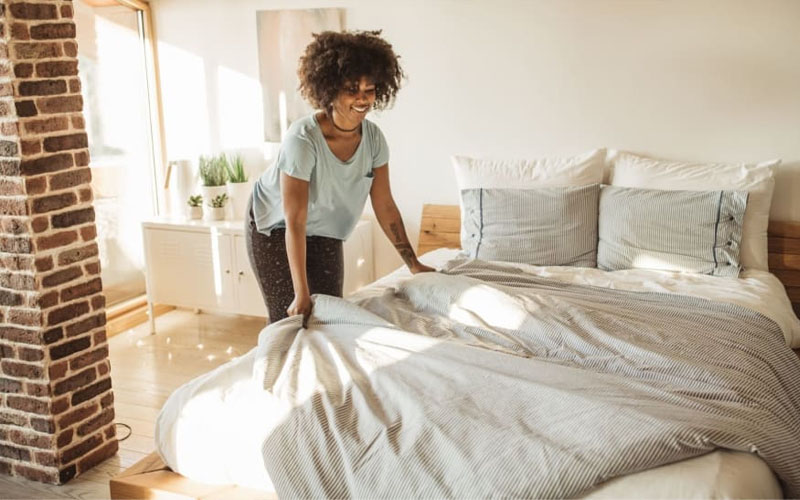 Stop Making Your Bed in the Morning, Research Implies Habits & Routines